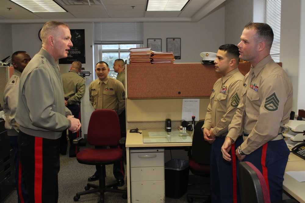 Marine Corps Recruiting Commanding General visits Alamo City, San Antonio Marines