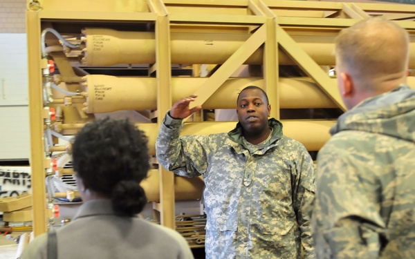 240th QM educate 86th LRG on Army logistics