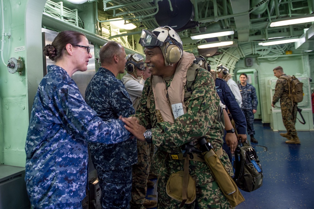 USS Bonhomme Richards welcomes Malaysian officials