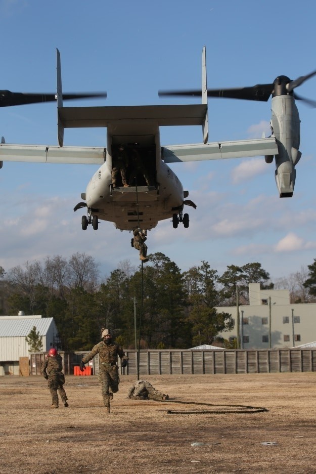 Ready, set, jump: Marines conduct fast rope operator course