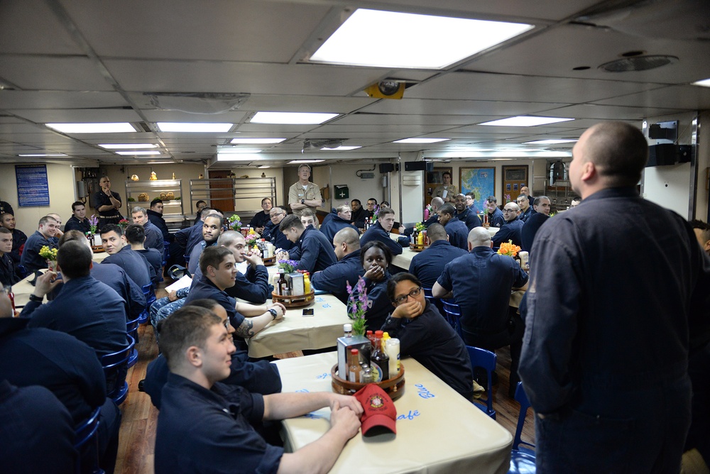 7th Fleet commander addresses USS Blue Ridge crew