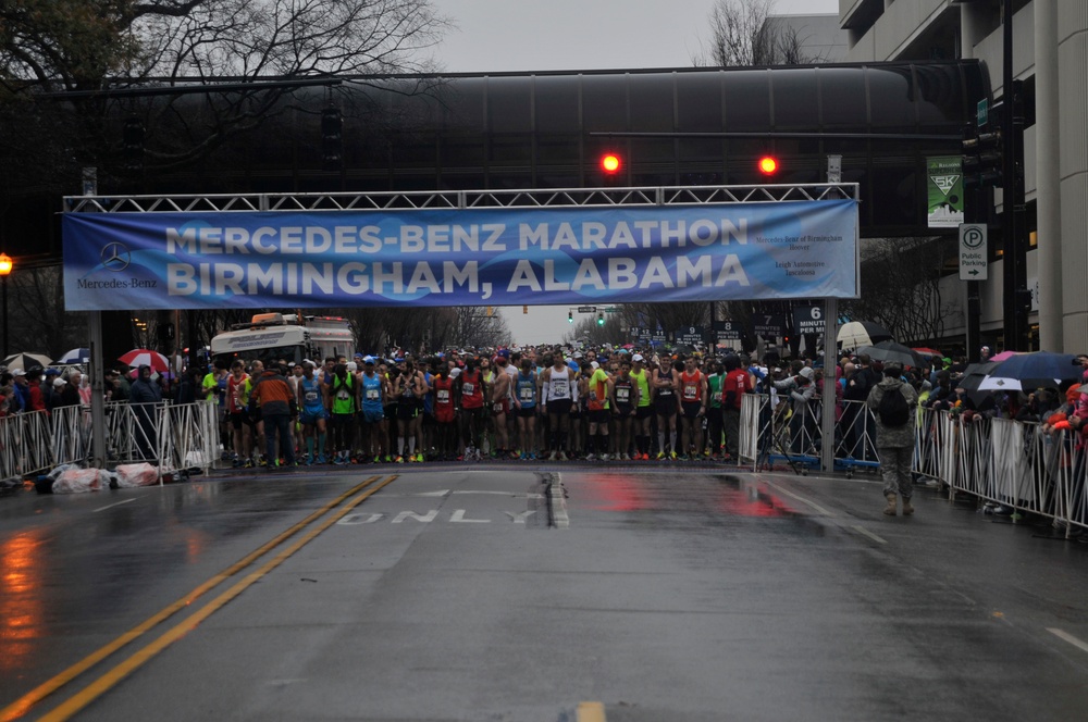 Mercedes-Benz Marathon start