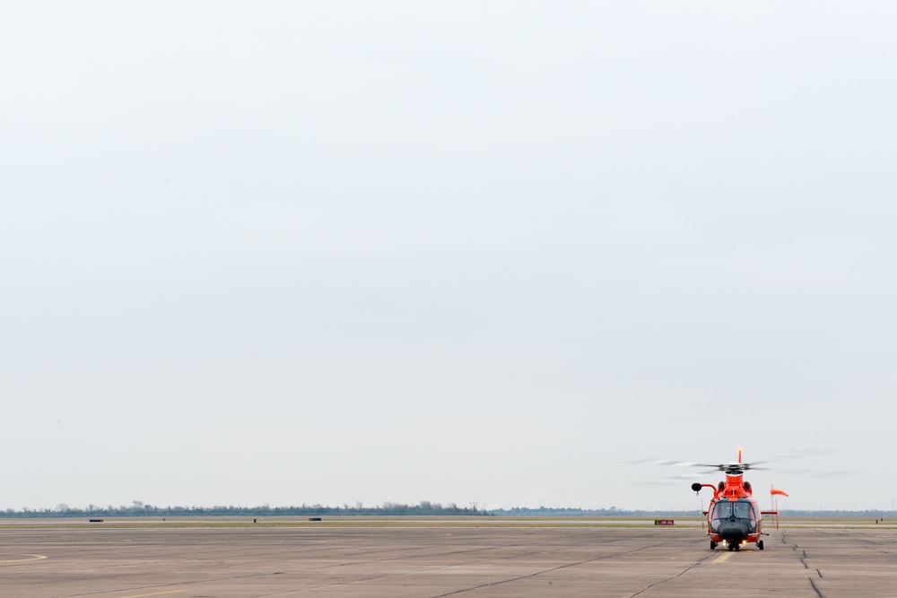 Helicopter returns to Ellington Field