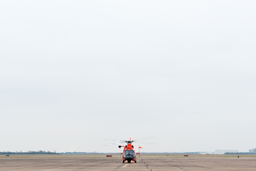 Helicopter returns to Ellington Field