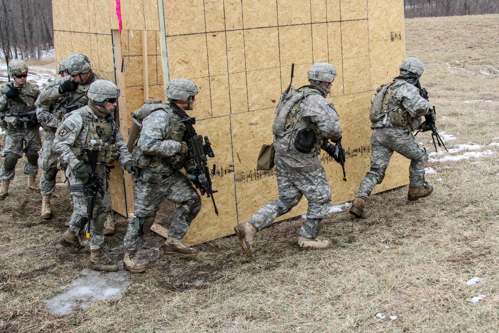 Red Falcons train in Virginian snow for Global Response Force Mission