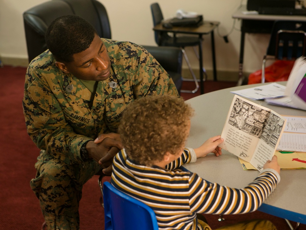 A Learning Community: U.S. Marines read with students in Spain