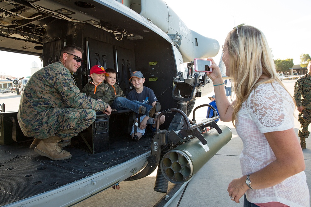 Fans interact with Marines at MCAS Yuma Airshow