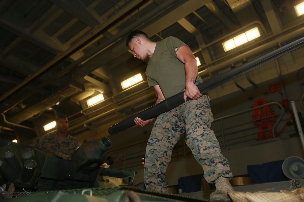 15th MEU Marines maintain readiness during PMINT
