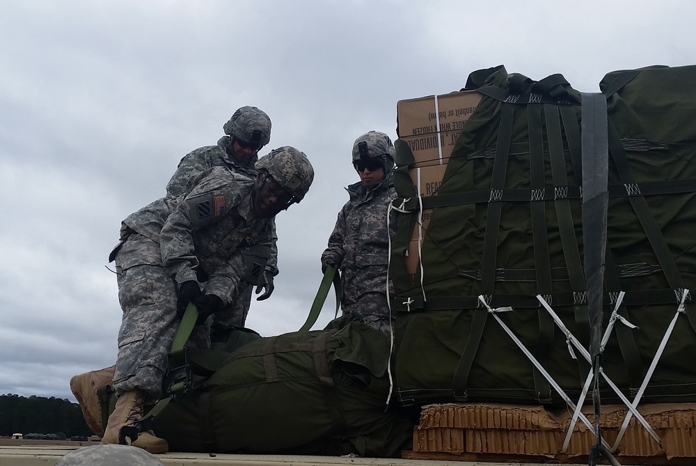 ‘Maintainers’ solidify joint operations through aerial logistics exercise