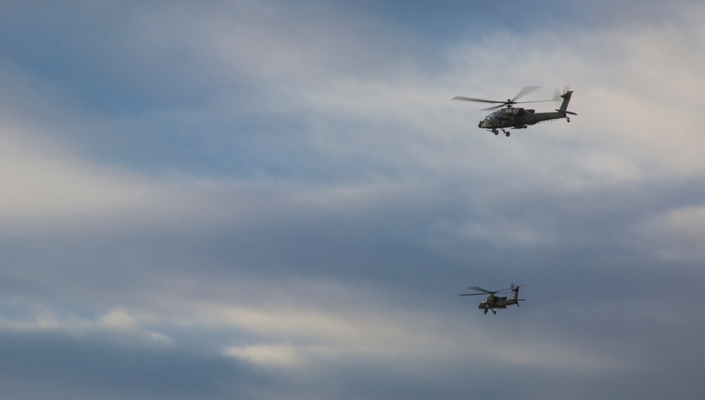 Soldiers breach an enemy compound