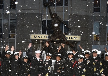 Navy Band Great Lakes performs in Chicago
