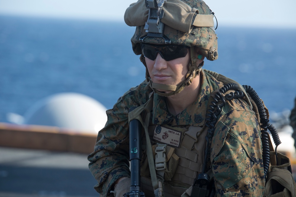 US Marines live-fire exercise at sea