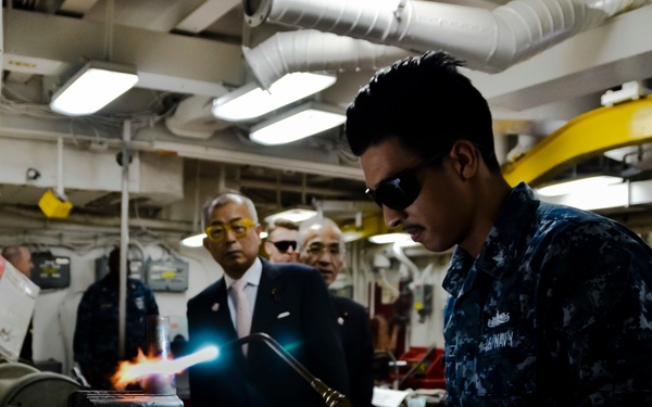 USS Frank Cable action