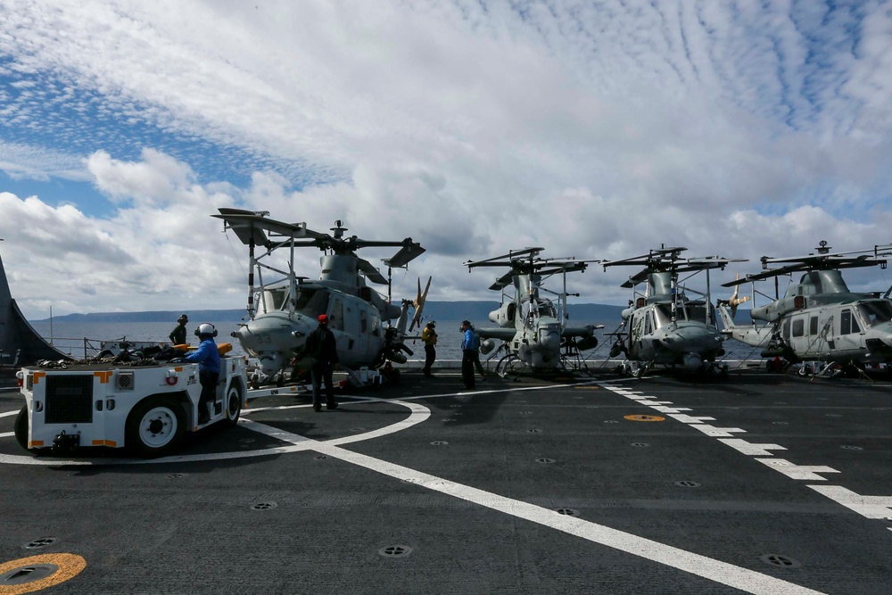 15th MEU Marines practice aviation missions aboard USS Anchorage