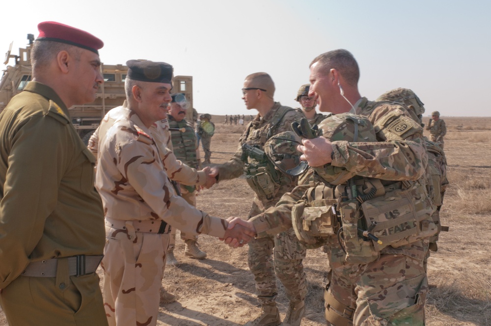US and Iraqi army leaders join forces