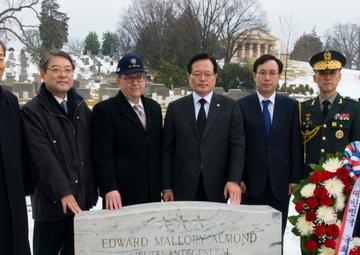 Korean Delegation Honors X Corps Commander at Arlington National Cemetery
