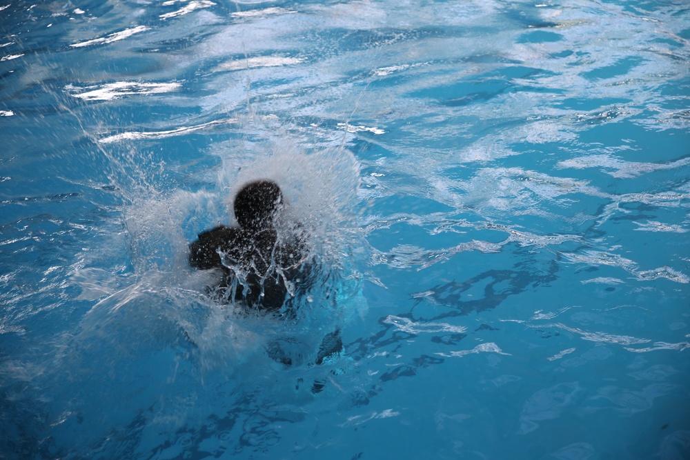 8th Communication Battalion Marines conduct swim qualification