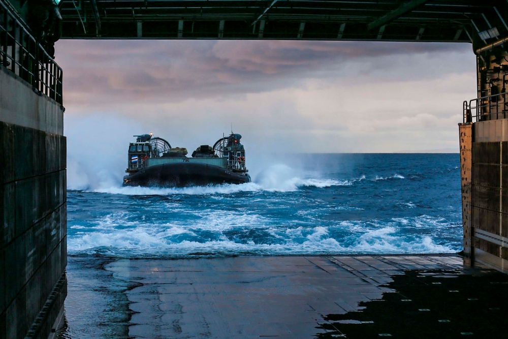LCAC operations take place aboard USS Anchorage