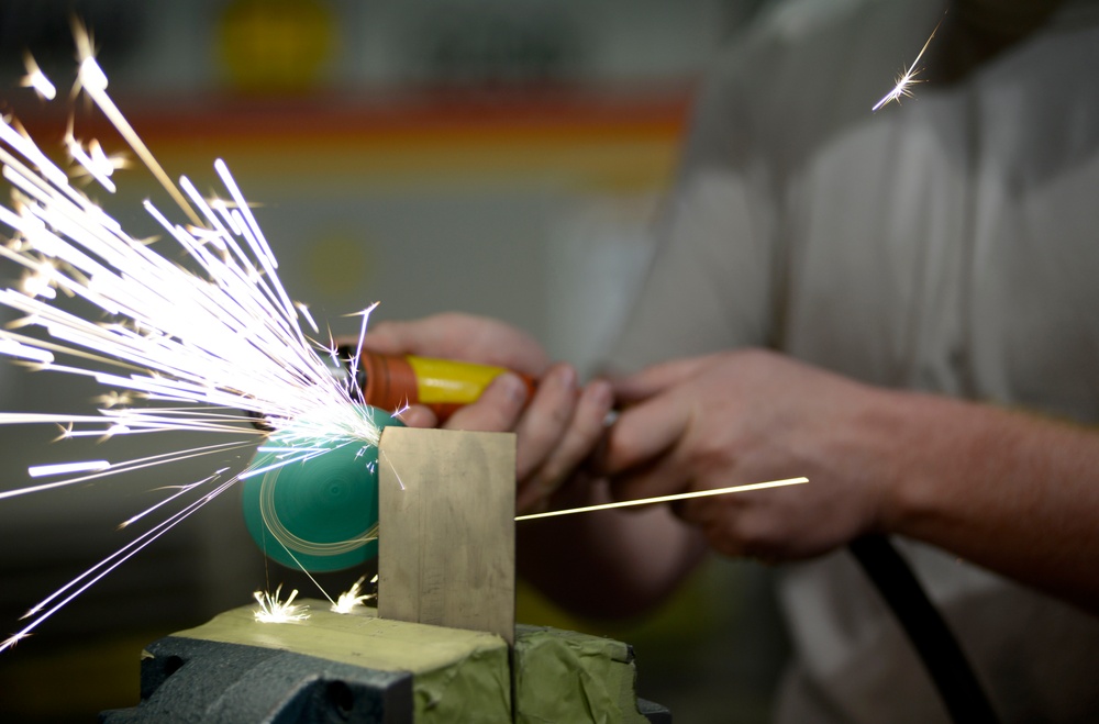 Aircraft structural maintenance Airmen make sparks fly