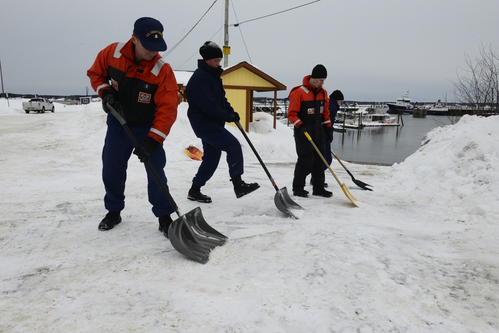 Coast Guard trains in frigid Northeast