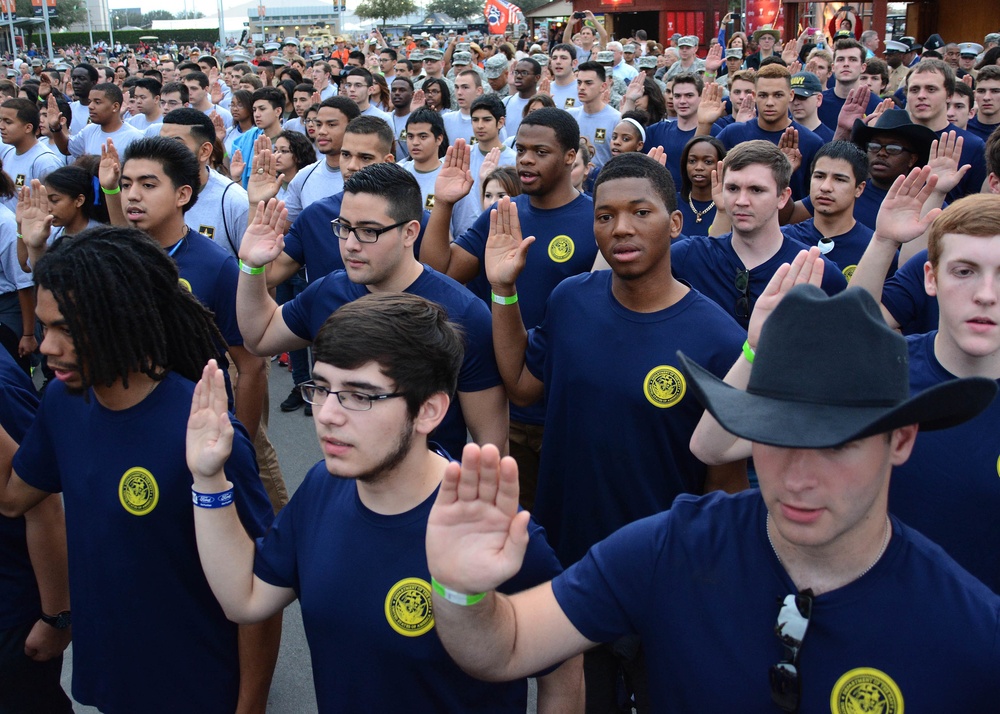 100 future Navy Sailors take enlistment oath at Houston Rodeo