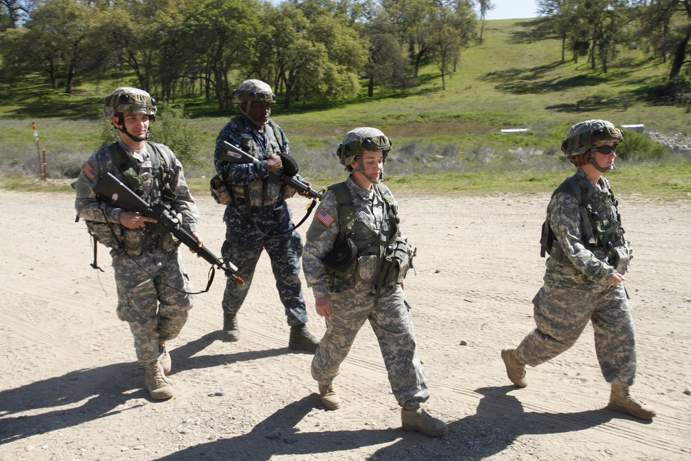 US Army soldiers and sailors conduct a movement on site 8J to assist other soldiers during the Combat Support Training Exercise