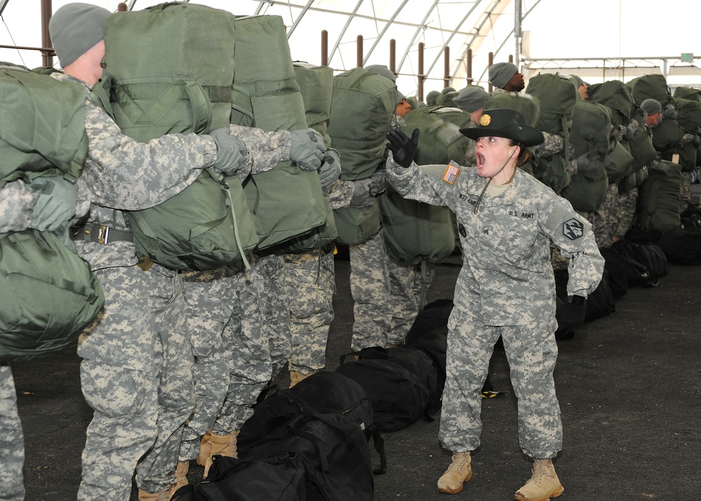 Echo Company incorporates Reserve component Soldiers into 'integration'