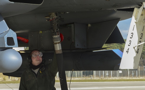 Airmen rival NASCAR pit crews on flightline