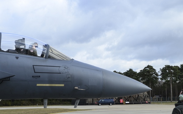Airmen rival NASCAR pit crews on flightline