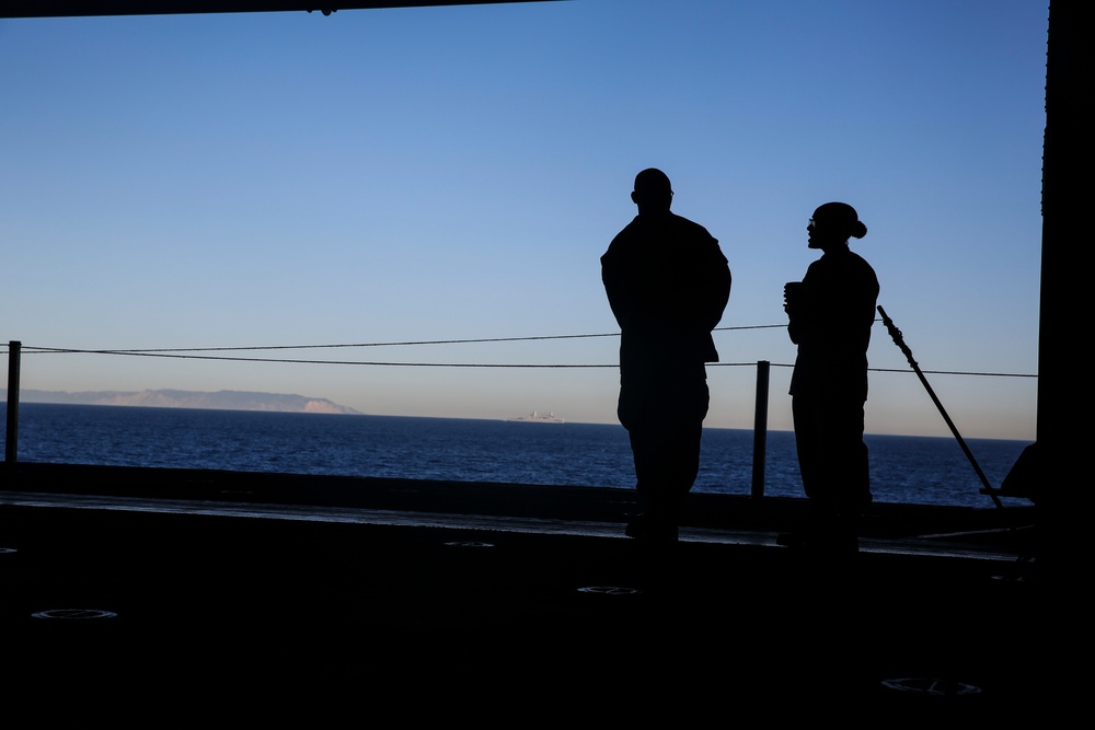 15th MEU Marines execute amphibious raid