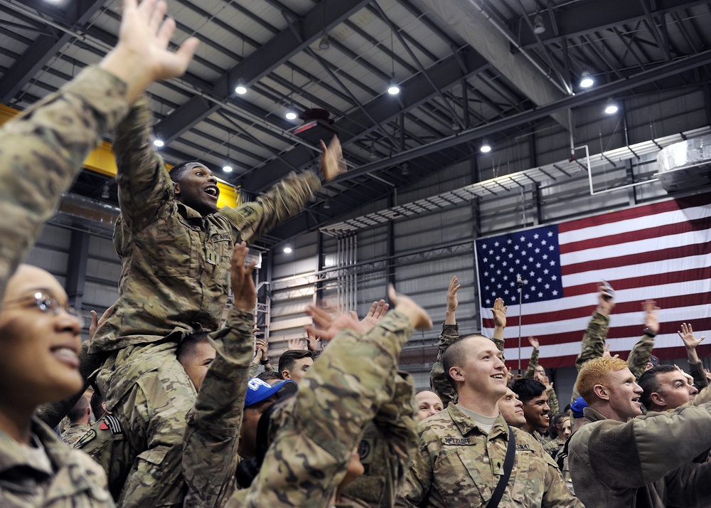 USO brings spring tour to Bagram