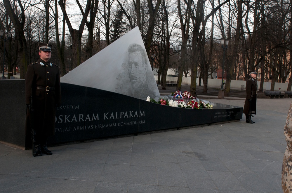 Flower-laying ceremony commemorates 1st Latvian commander