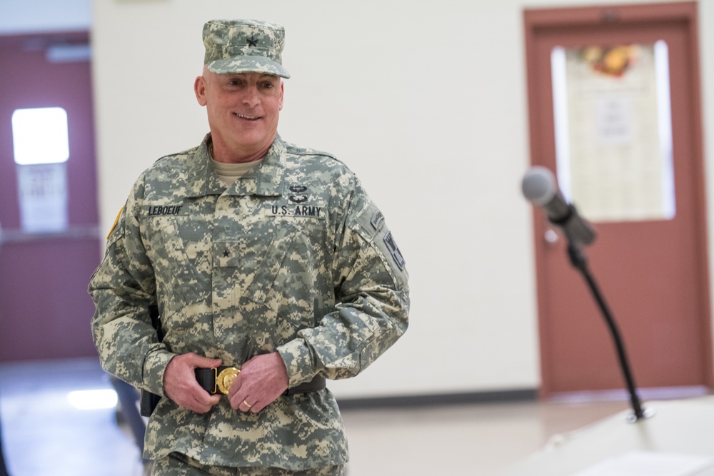 416th TEC officially welcomes commanding general, promotes deputy commander