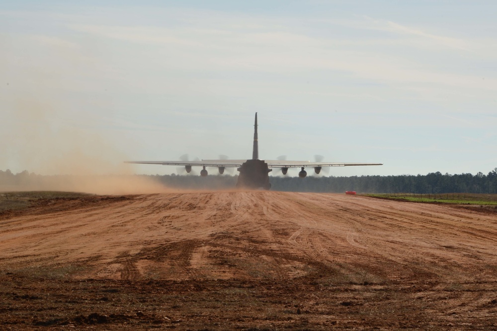 Flying Yankee pilots receive dirt cert