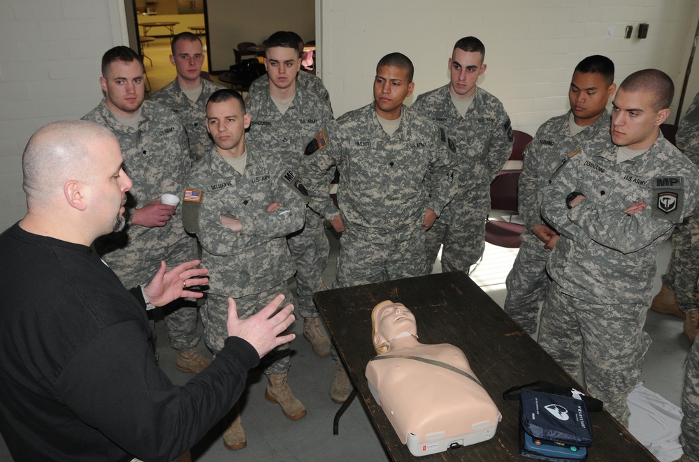 CPR training for National Guard MPs