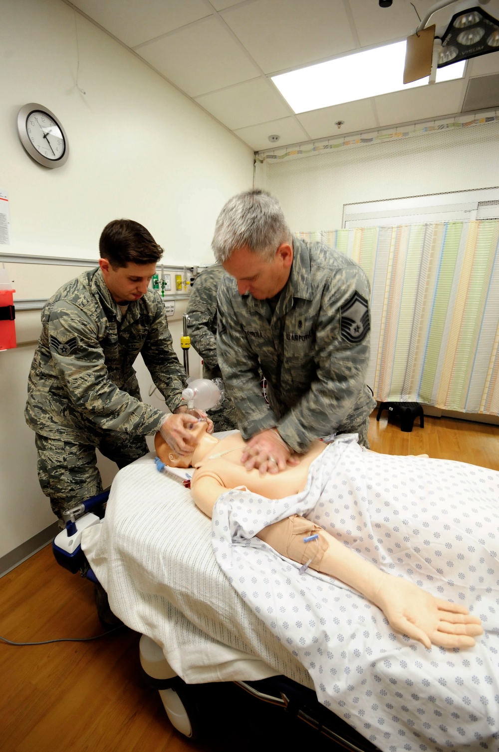 110th Medical Group conducts Emergency Medical Simulation Training at Western Michigan University Homer Stryker M.D. School of Medicine