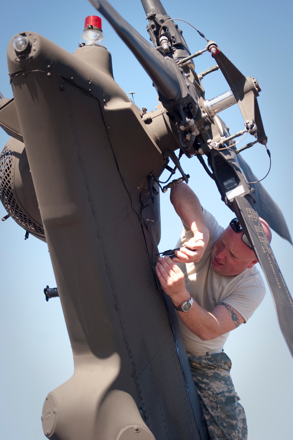 Preventative maintenance essential to keeping SC Guard Black Hawks flying for Vigilant Guard 2015