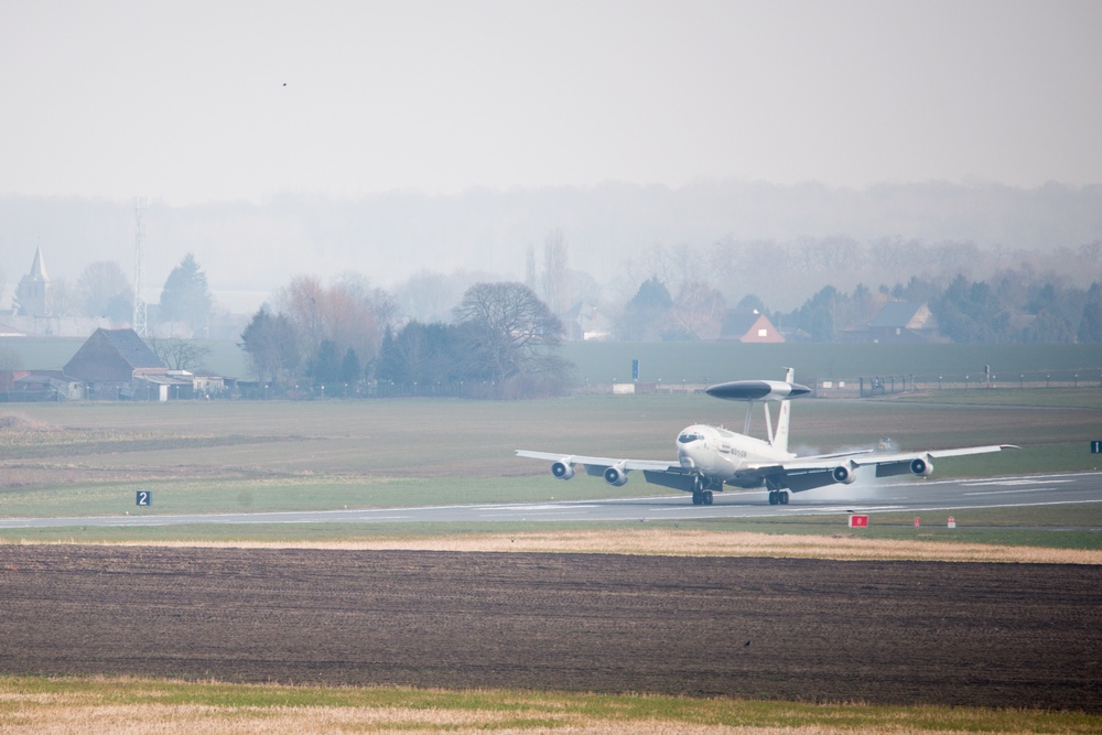 NATO AWACS practices approaches on Chièvres Air Base
