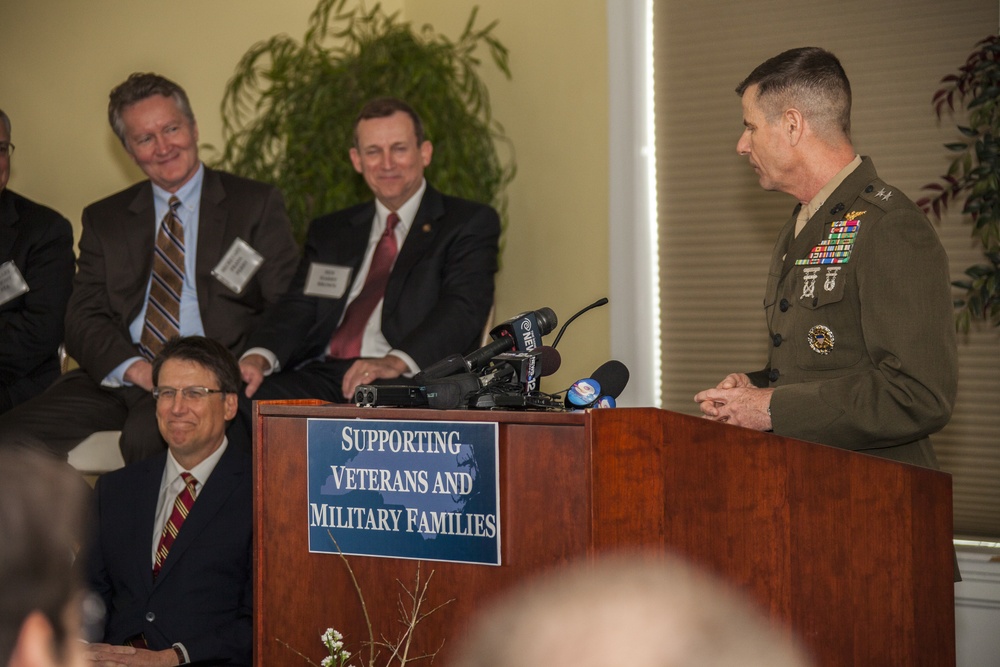 North Carolina Governor Pat McCrory visits Camp Lejeune, N.C.