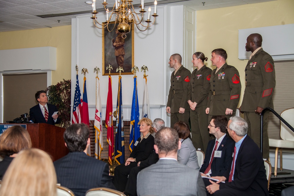 North Carolina Governor Pat McCrory visits Camp Lejeune, N.C.