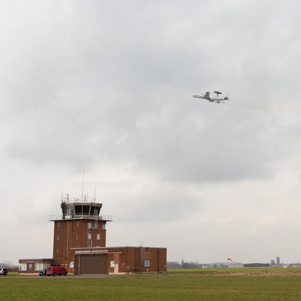 NATO AWACS practices approaches on Chièvres Air Base