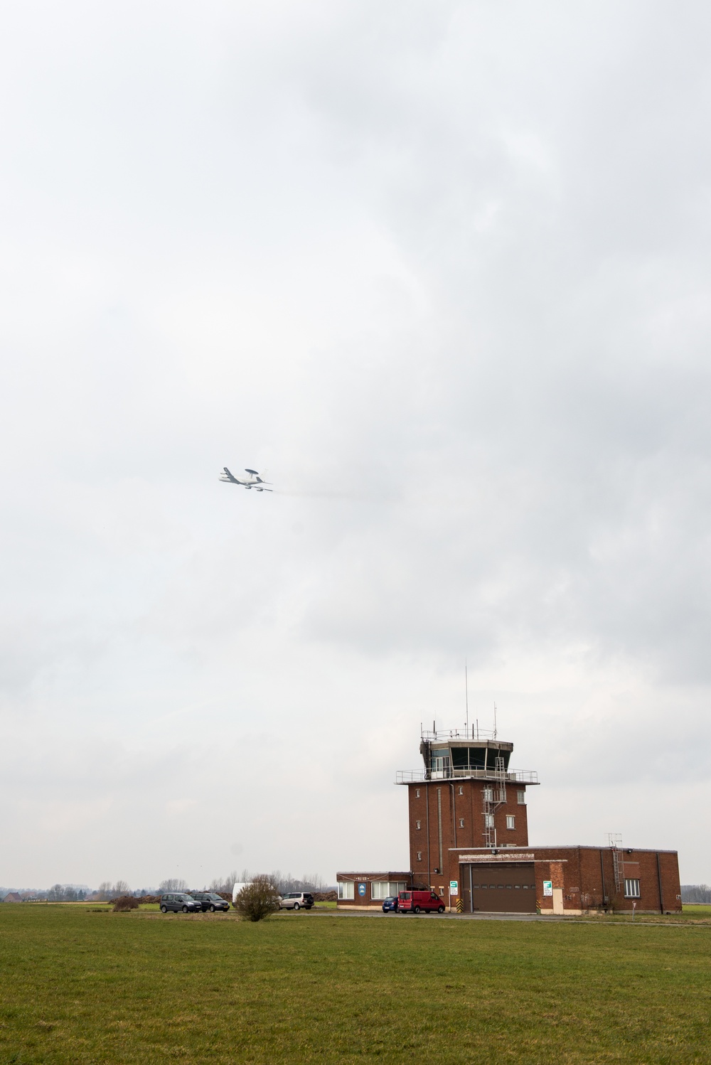 NATO AWACS practices approaches on Chièvres Air Base