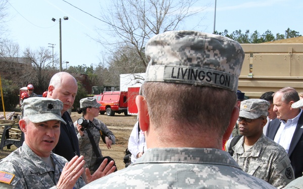 Gen. Grass tours joint exercise VG15