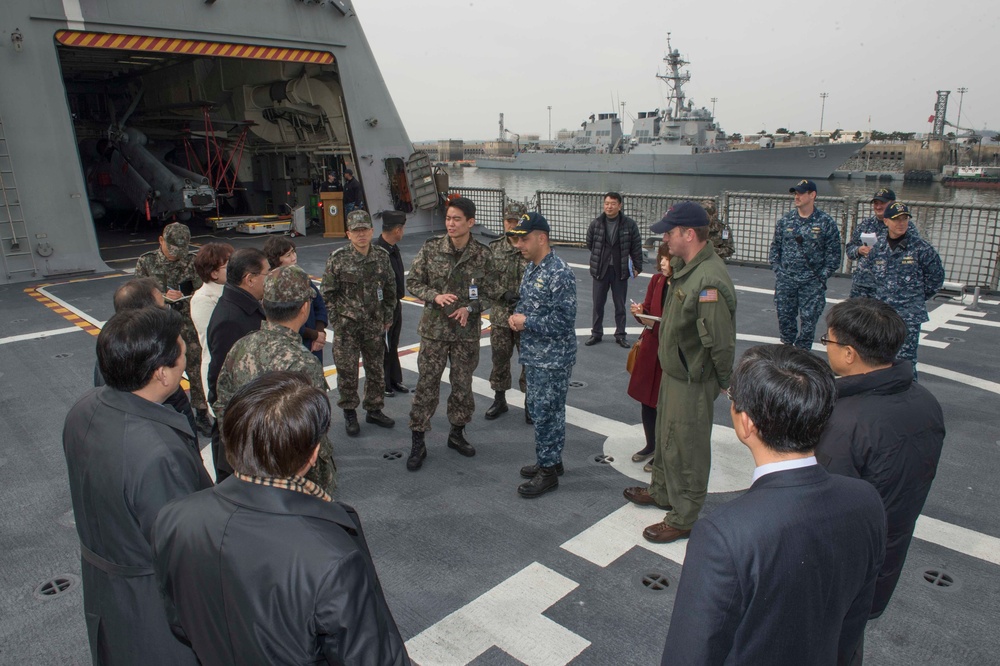 USS Fort Worth tour