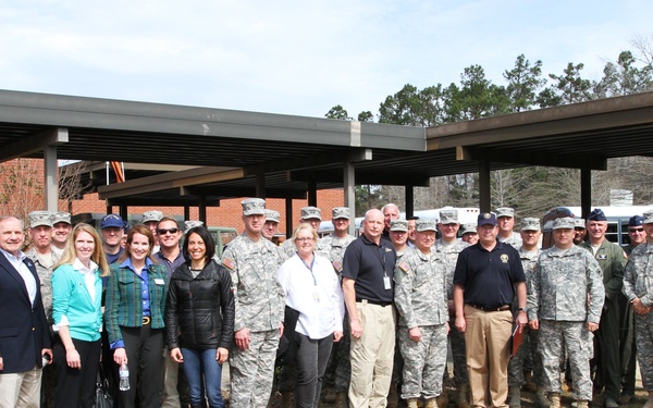 Gen. Grass tours joint exercise VG15
