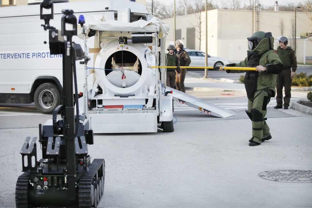 U.S. &amp; Romanian Forces Conduct Bilateral Training