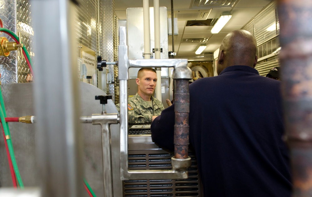 JBLM transition services take center stage during SMA visit