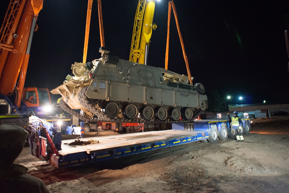 3rd Infantry Division tanks arrive in Latvia