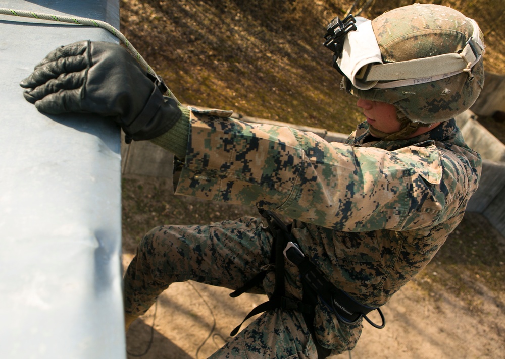 Down and Out: MAGTF Marines rappel with Special Forces