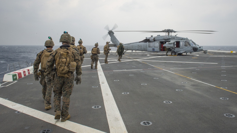 31st MEU Marines board MH-60s Seahawk